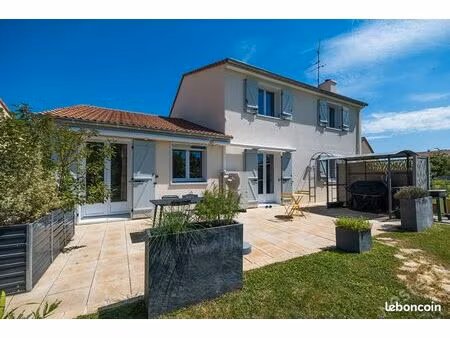 maison 7 pièces 170 m²