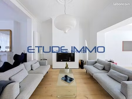 maison 7 pièces 181 m²