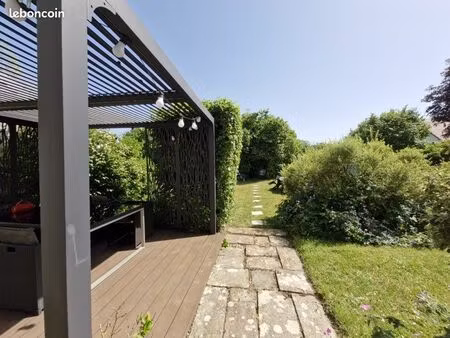 maison 196 m2 sur terrain arboré