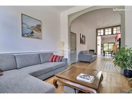 maison 7 pièces 160 m²