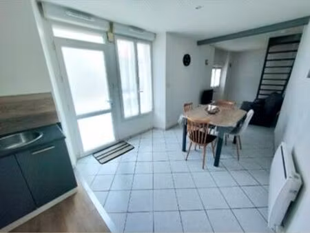 maison de bourg meublée (56 m²) – quartier calme de saint-andré-de-la-marche – accès rapid