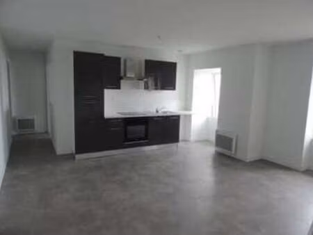 location appartement 3 pièces à brest (29200) : à louer 3 pièces / 71m² brest