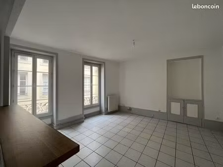 appartement 2 pièces 53 m²