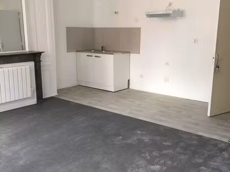 f3 rue des martyrs à elbeuf 76500