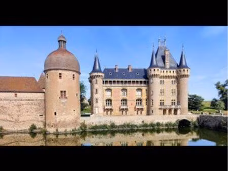 studio 28 m2 rdc plein centre ville de la clayette