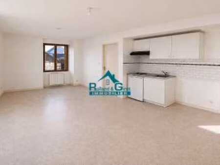 location appartement 2 pièces à saint-aubin-du-cormier (35140) : à louer 2 pièces / 35m² s