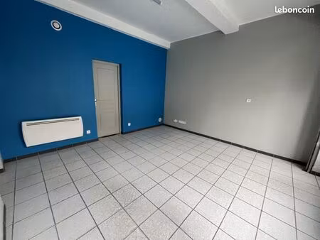 commerce 27 m²