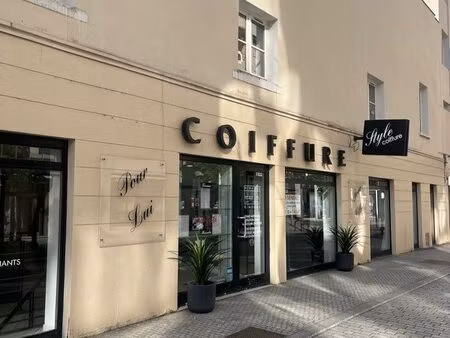 bail commercial à vendre 150m2 jaude