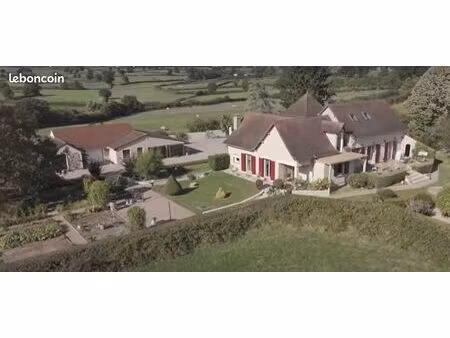 maison 7 pièces 202m²