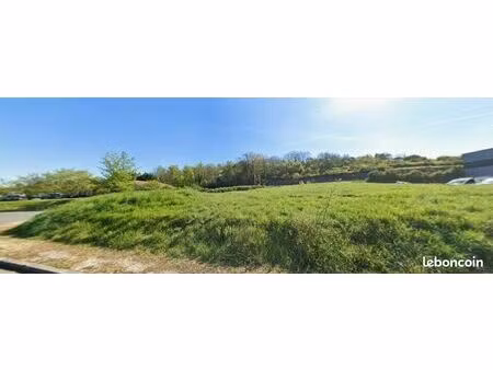 terrain 2 000 m² bassens