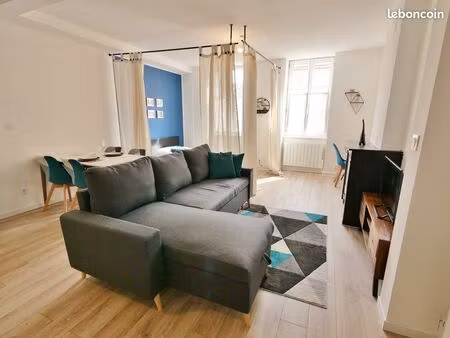 mâcon : appartement au calme à proximité de la place de la barre