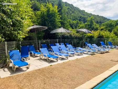 équipez vous: mobilhome sur camping piscine  tennis  gorges de la loire