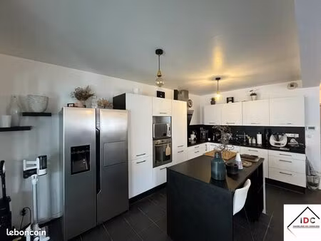 appartement 3 pièces 83 m²