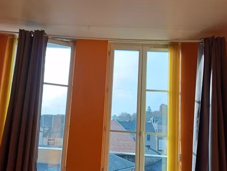 studio spacieux 330-eau  electricité non compris-compteur individuel