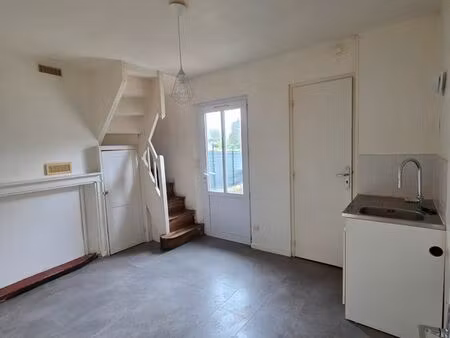 maisonnette en duplex 50m² (t3) au cœur des grandes ventes  avec petite cour