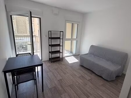 studio meublé avec balcon - résidence étudiante avec espaces laverie  fitness  coworking