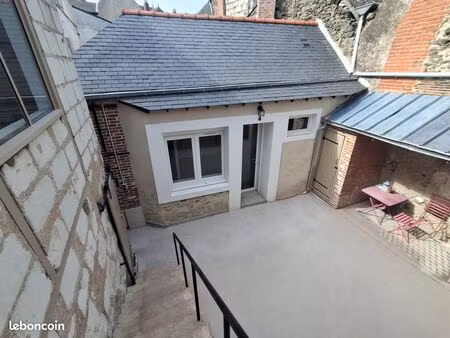 t1 bis de plain-pied avec cour privative – rochefort-sur-loire