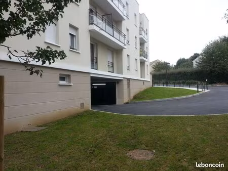 place de parking sous-sol - résidence sécurisée
