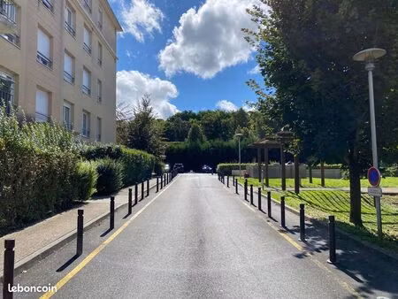 place de parking extérieure dans copropriété