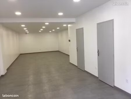 loue local professionnel 80m2 proche vauban - proximité des transports et commerce