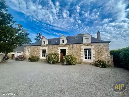 maison 8 pièces 176 m²