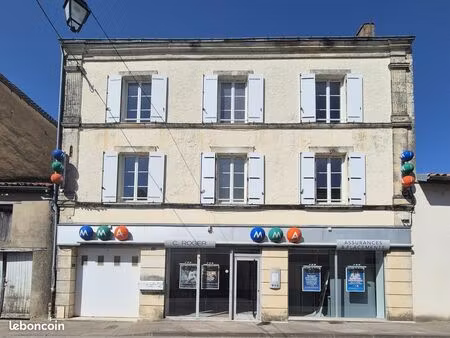 immeuble 243 m² ruffec