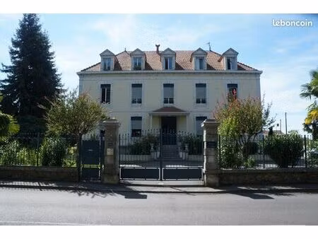 location t 2 salies de béarn