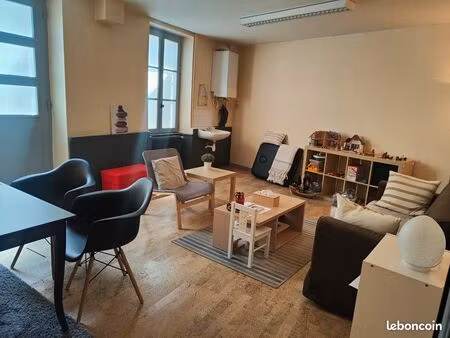 location cabinet libéral