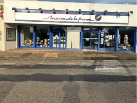 local commercial 440m2