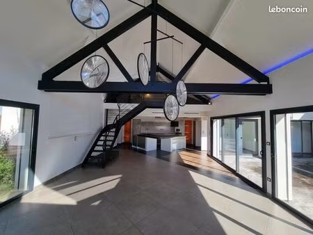 maison 7 pièces 192 m²