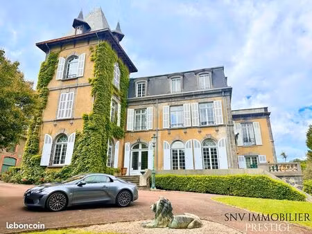 chateau 18 pièces 876 m²