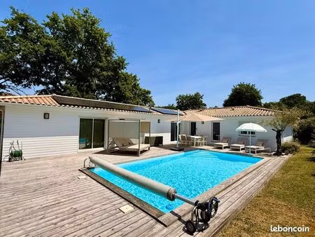 maison contemporaine avec piscine ? environnement calme et recherché – fond d’impasse
