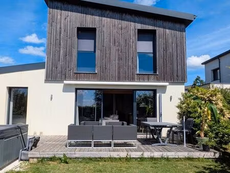 maison récente de 2017 de 120m² + garage 28m² sur une parcelle de 500m²