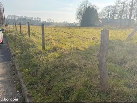 terrain 608 m² breaute
