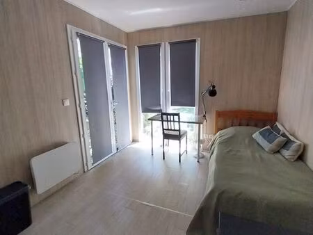 logement juillet aout etudiant independant chez l’habitant avec cuisine  salle de douche e