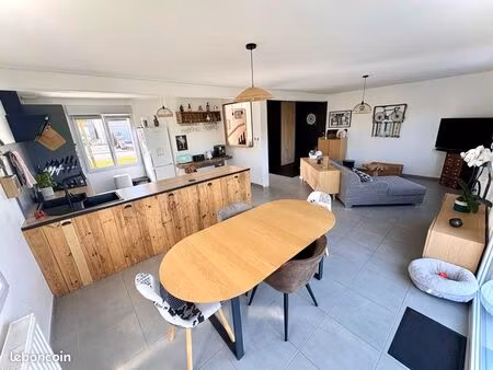 maison récente r+1  104m2