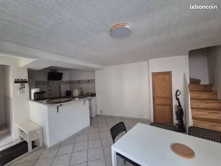 location maison de bourg t2