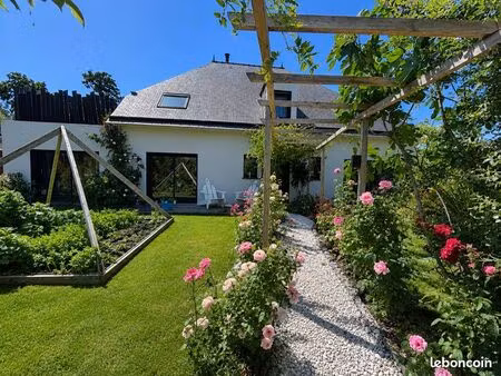 plage naturelle au fond du jardin  ploemeur lorient
