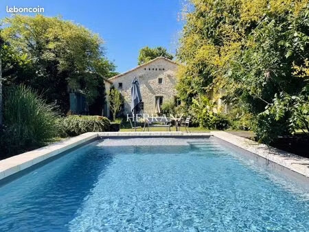 propriété 11 pièces 450 m²