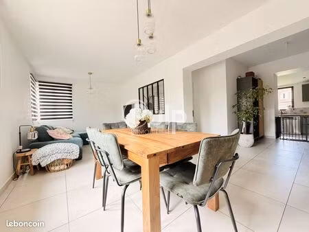 maison 5 pièces 90 m²