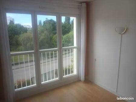 location t3 - laval