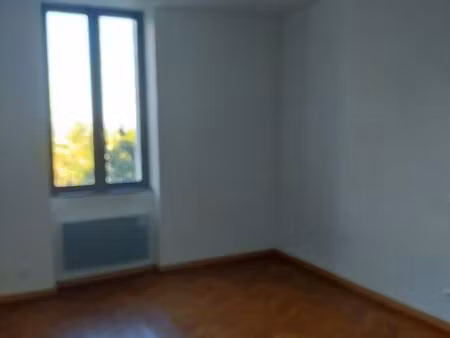 t1 bis libre de suite