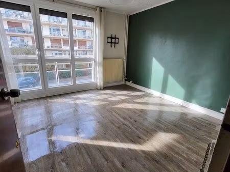 studio 20m2 + parking + cave