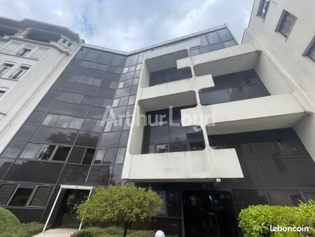 bureaux 120 m²