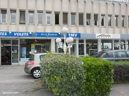 bureaux st martin le vinoux rdc 359 m²