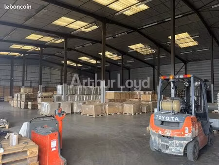 local industriel 2 500 m²