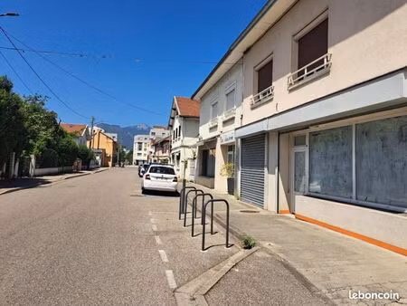 local commercial 35 m²
