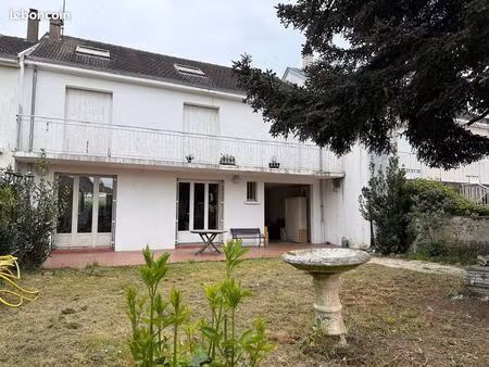 grande maison quartier la ferrière