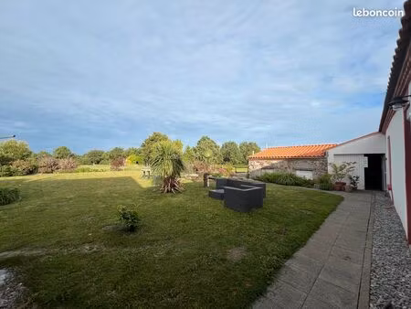 maison t3 de 94 m² avec jardin et garage – rouans