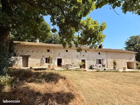 propriété 8 pièces 234 m²